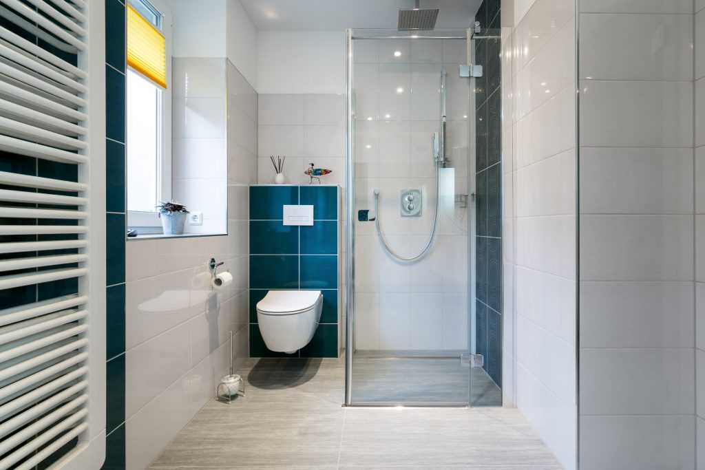 A Guide to Walk-In Showers for the Elderly 